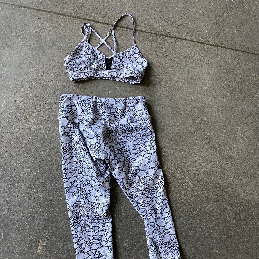 Alo Yoga Set